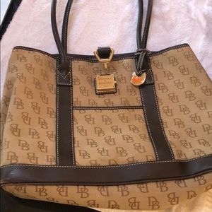 Dooney & Bourke bag